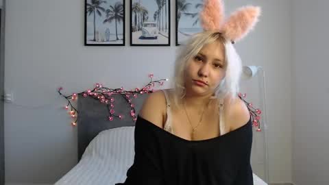 Snapshot of martela_meri chatting on 06-05-26, 06:52 Aiko online show from 06-05-26, 06:52