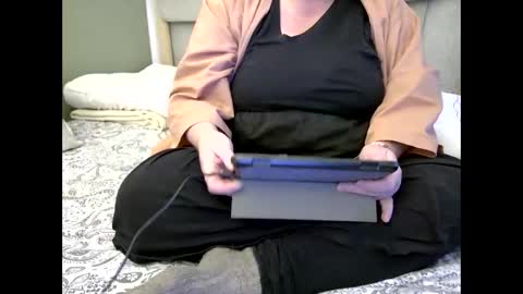 Martha online show from 11-05-25, 07:52