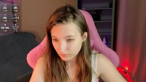 Snapshot of marthalune chatting on 09-10-25, 10:04 Martha online show from 09-10-25, 10:04