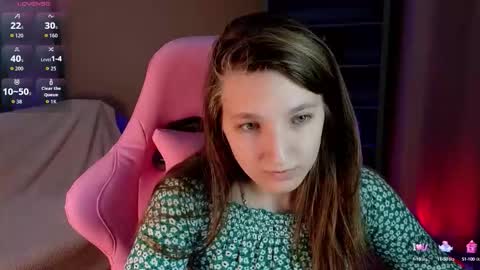 Snapshot of marthalune chatting on 09-16-25, 10:16 Martha online show from 09-16-25, 10:16