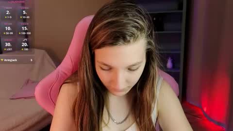 Snapshot of marthalune chatting on 09-19-25, 10:16 Martha online show from 09-19-25, 10:16