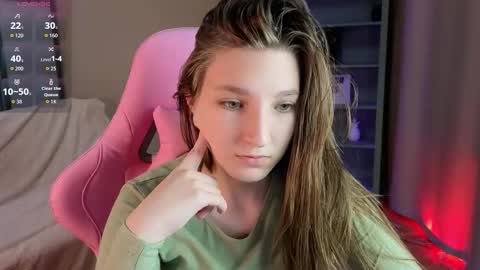 Snapshot of marthalune chatting on 09-21-25, 10:06 Martha online show from 09-21-25, 10:06
