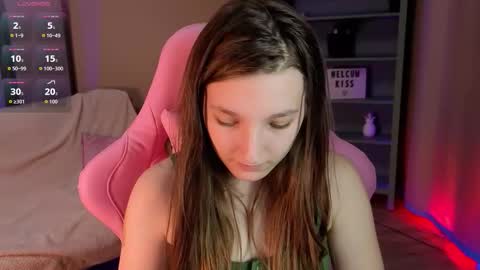 Snapshot of marthalune chatting on 09-25-25, 10:19 Martha online show from 09-25-25, 10:19