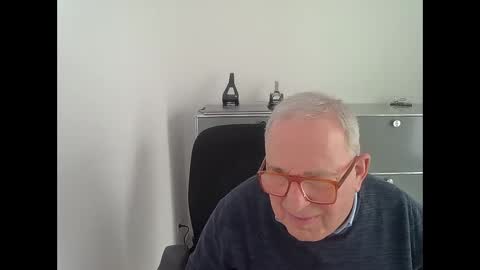 Snapshot of martin_1947 chatting on 12-29-24, 01:17 martin_1947 online show from 12-29-24, 01:17