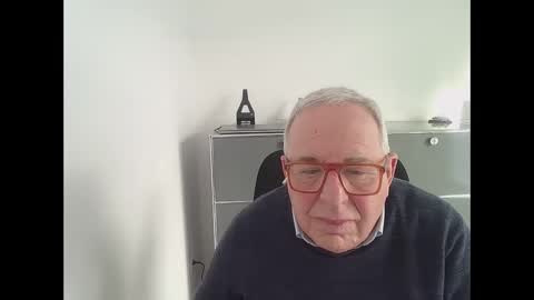 Snapshot of martin_1947 chatting on 01-04-25, 12:59 martin_1947 online show from 01-04-25, 12:59