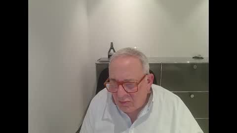 Snapshot of martin_1947 chatting on 01-06-25, 08:28 martin_1947 online show from 01-06-25, 08:28