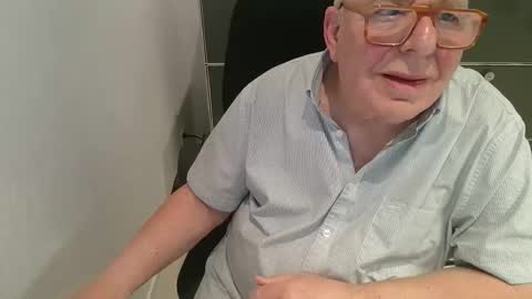 martin_1947 online show from 12-20-25, 07:54