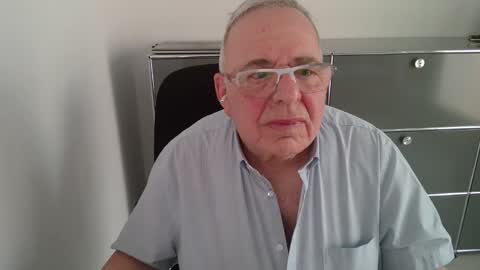 Snapshot of martin_1947 chatting on 03-22-26, 05:16 martin_1947 online show from 03-22-26, 05:16