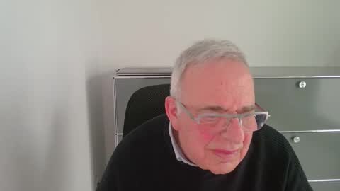 Snapshot of martin_1947 chatting on 04-03-26, 05:11 martin_1947 online show from 04-03-26, 05:11