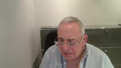 Snapshot of martin_1947 chatting on 04-04-26, 06:38 martin_1947 online show from 04-04-26, 06:38
