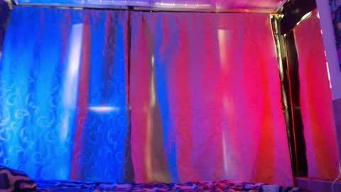 100 explicit here. follow  online show from 02-11-25, 06:44