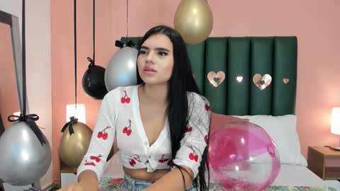 Martina Divine online show from 11-17-25, 11:27