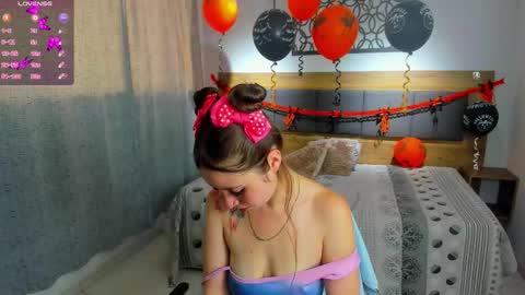  M A R T I N A  online show from 10-21-25, 01:01