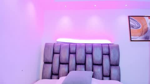 Martina online show from 11-25-25, 01:55