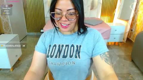 Hey im martina online show from 11-30-25, 03:32