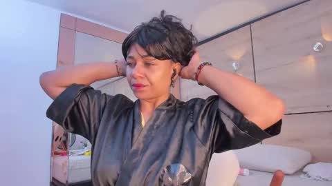 Snapshot of martina_touss chatting on 11-11-25, 12:05 martina touss online show from 11-11-25, 12:05