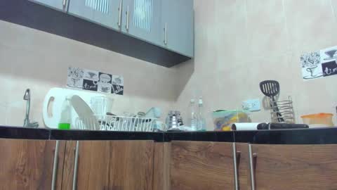 ...  ... online show from 02-12-25, 10:26