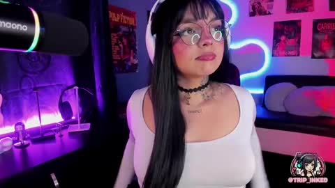 Snapshot of martinarouseee chatting on 12-16-24, 01:21 Val online show from 12-16-24, 01:21