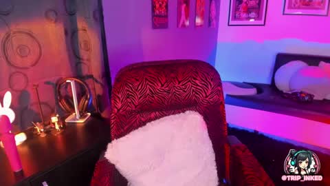 Snapshot of martinarouseee chatting on 02-12-25, 01:09 Val online show from 02-12-25, 01:09