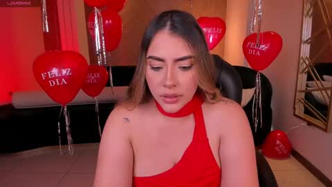 Snapshot of martinnabonnet chatting on 02-13-25, 02:20 Martinna Bonnet online show from 02-13-25, 02:20