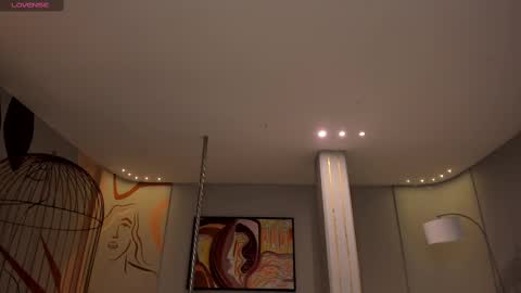 Snapshot of martinnabonnet chatting on 02-26-25, 10:36 Martinna Bonnet online show from 02-26-25, 10:36