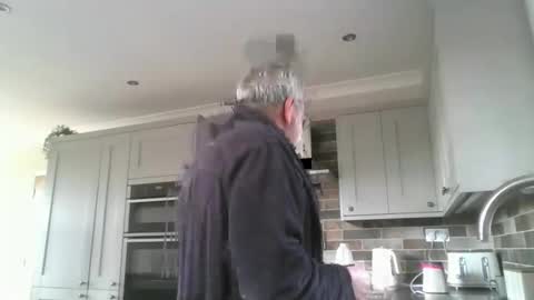 martinrgbxxxx online show from 05-12-26, 08:22