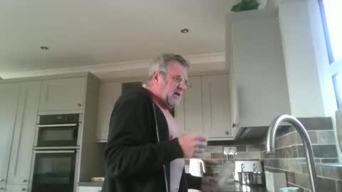 martinrgbxxxx online show from 05-21-26, 07:48