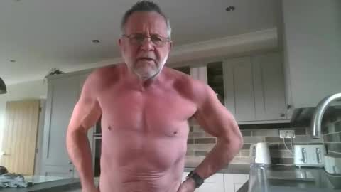 martinrgbxxxx online show from 06-01-26, 07:32