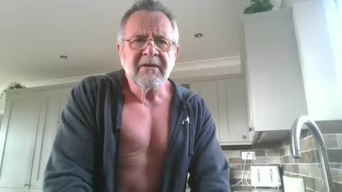 martinrgbxxxx online show from 06-09-26, 08:04