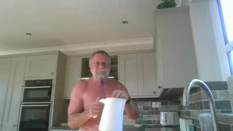 martinrgbxxxx online show from 07-01-26, 07:54