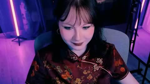 Nancy online show from 06-18-26, 05:17