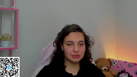 Snapshot of mary_f0x chatting on 07-04-26, 05:35 Mary fox online show from 07-04-26, 05:35