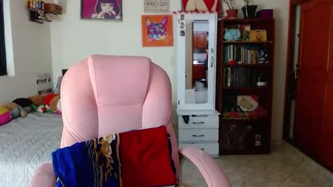 Snapshot of mary_jane1_ chatting on 02-17-25, 01:36 mary online show from 02-17-25, 01:36