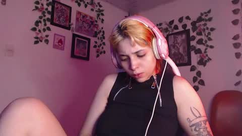                      100   online show from 12-18-24, 04:20