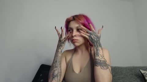                      100   online show from 10-06-25, 06:44