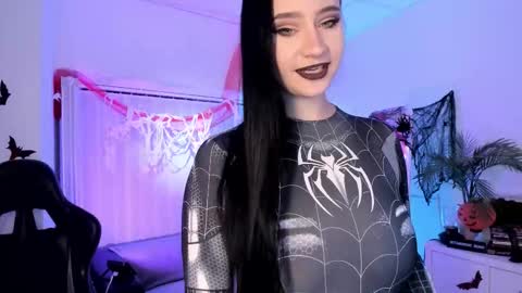 Mary online show from 10-30-25, 07:32