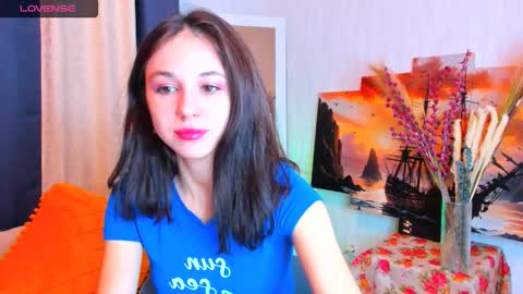 Snapshot of mary_marlow chatting on 10-09-25, 10:08 Mary online show from 10-09-25, 10:08