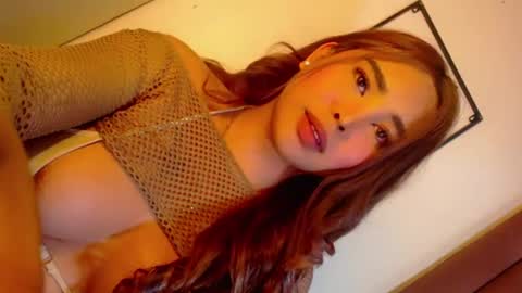 Snapshot of mary_me_babyxx chatting on 06-11-26, 05:33 ANGEL CABALLERO online show from 06-11-26, 05:33