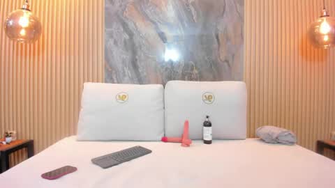 Snapshot of mary_spencer chatting on 05-06-26, 01:38 MARY online show from 05-06-26, 01:38