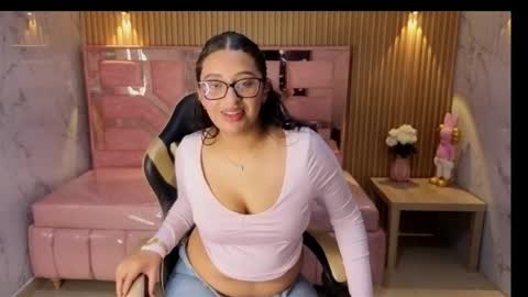 Snapshot of marya_stevens_s chatting on 06-04-26, 08:26 Mary online show from 06-04-26, 08:26