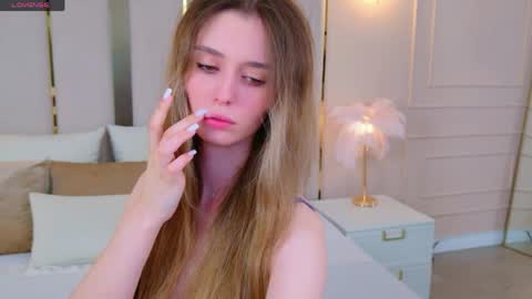 Snapshot of marybeth_snow chatting on 05-16-26, 05:12 Marybeth online show from 05-16-26, 05:12