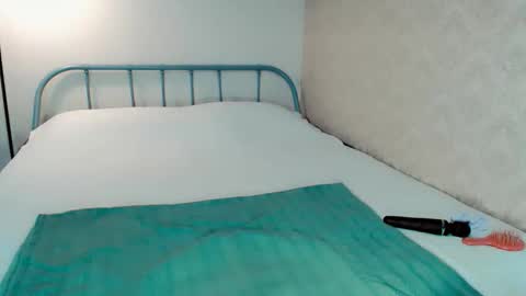 Anna online show from 11-26-25, 04:46