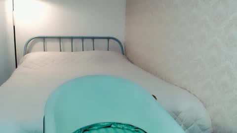 Anna online show from 03-13-26, 01:34