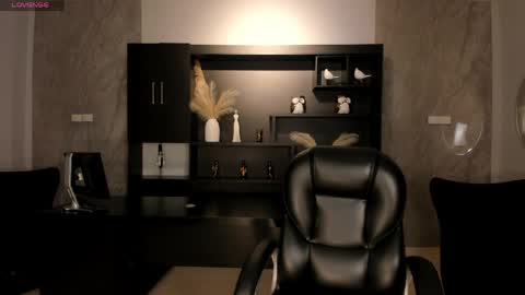 Snapshot of marylewis_ chatting on 04-13-26, 12:32 Mary online show from 04-13-26, 12:32
