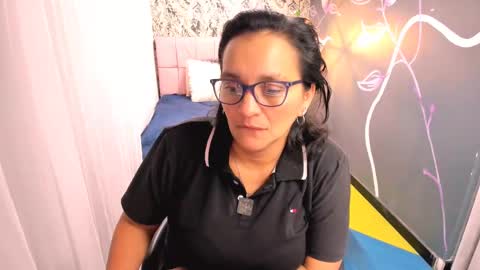 Marylin online show from 03-11-25, 01:37