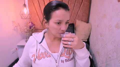 Marylin online show from 10-18-25, 08:09