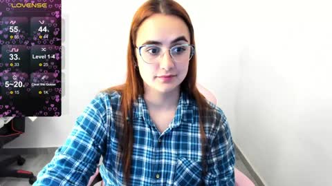 Dulce Maria online show from 02-06-25, 01:38