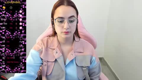 Dulce Maria online show from 02-17-25, 10:58