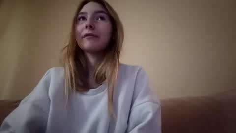 Snapshot of marylynreifsnider chatting on 09-23-25, 06:38 Hi My name is Elina Im 18 years old. online show from 09-23-25, 06:38