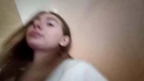Snapshot of marylynreifsnider chatting on 09-24-25, 06:06 Hi My name is Elina Im 18 years old. online show from 09-24-25, 06:06